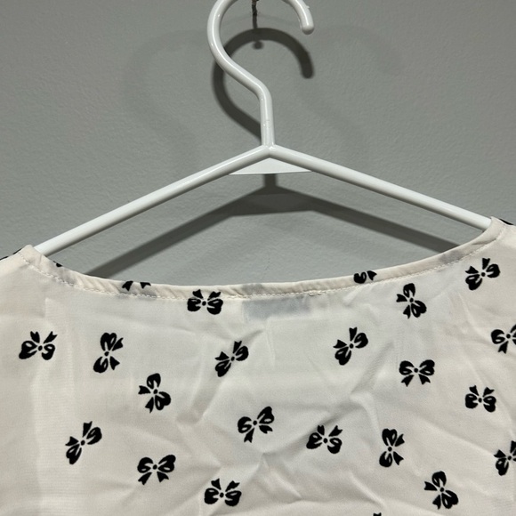 Loose white/black blouse - Picture 5 of 7